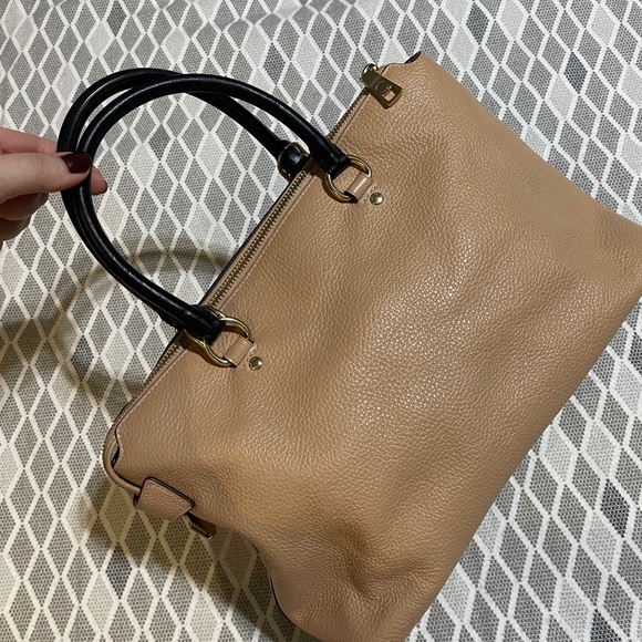 Peach Coach Handbag with Gold Hardware and Brown handles - Picture 4 of 7